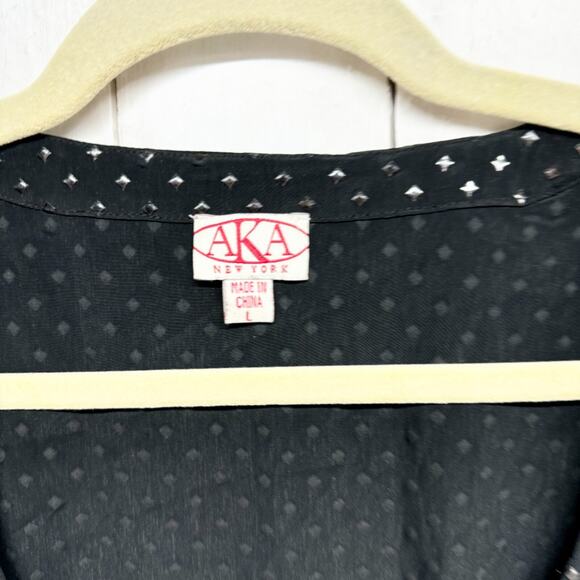 AKA New York Blouse Women Size Large Black Patterned Short Sleeve Boat Neck - Picture 2 of 7